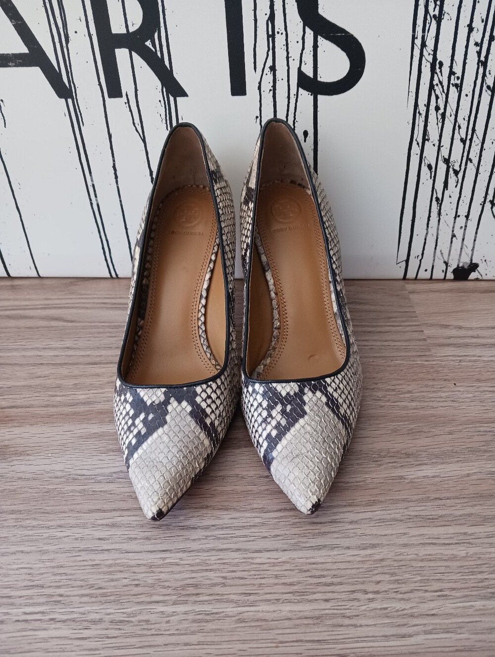 Tory Burch Heels Size 9.5 - Picture 3 of 11